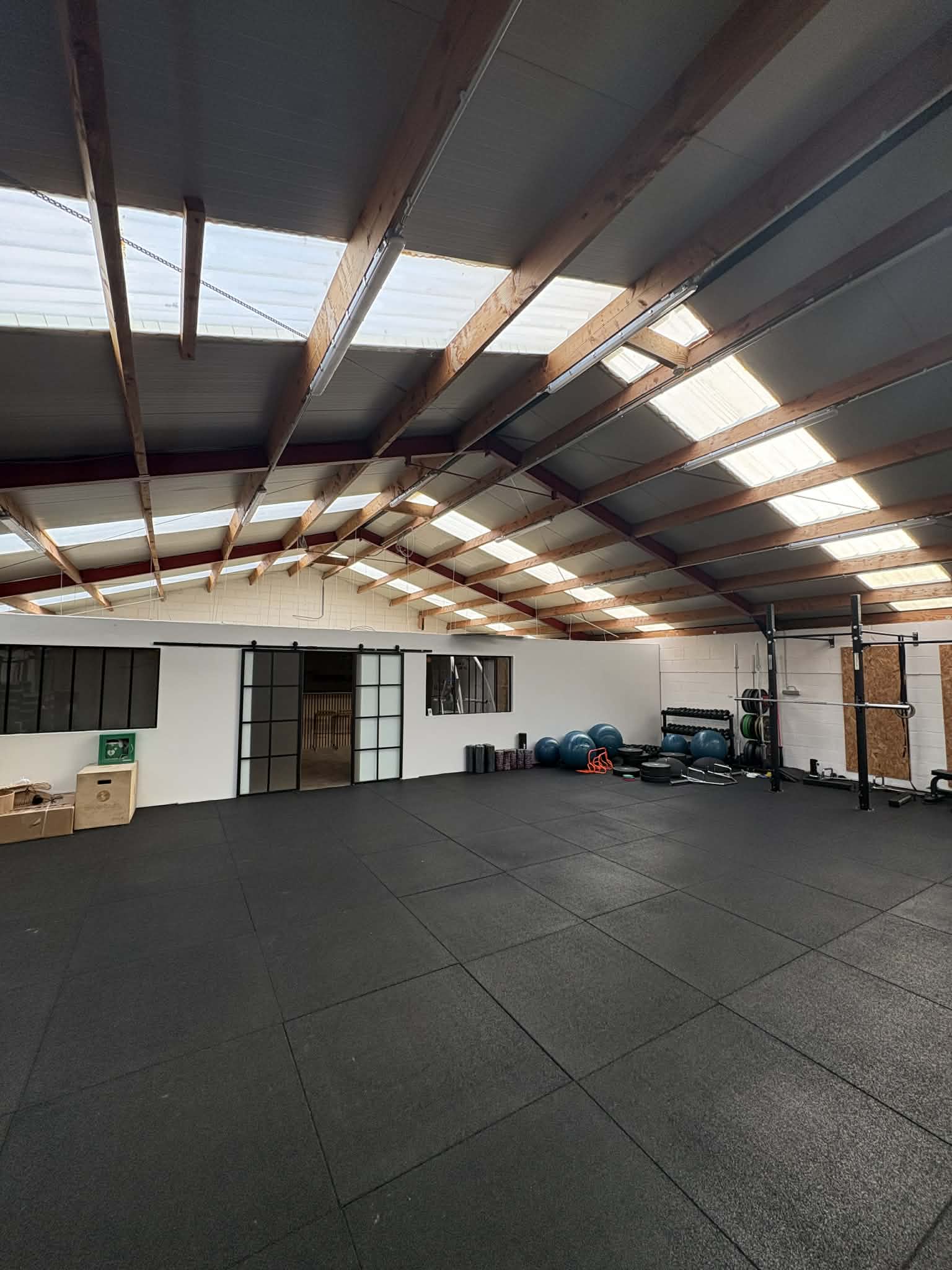 La salle du Garage.Fit — zone d'entraînement